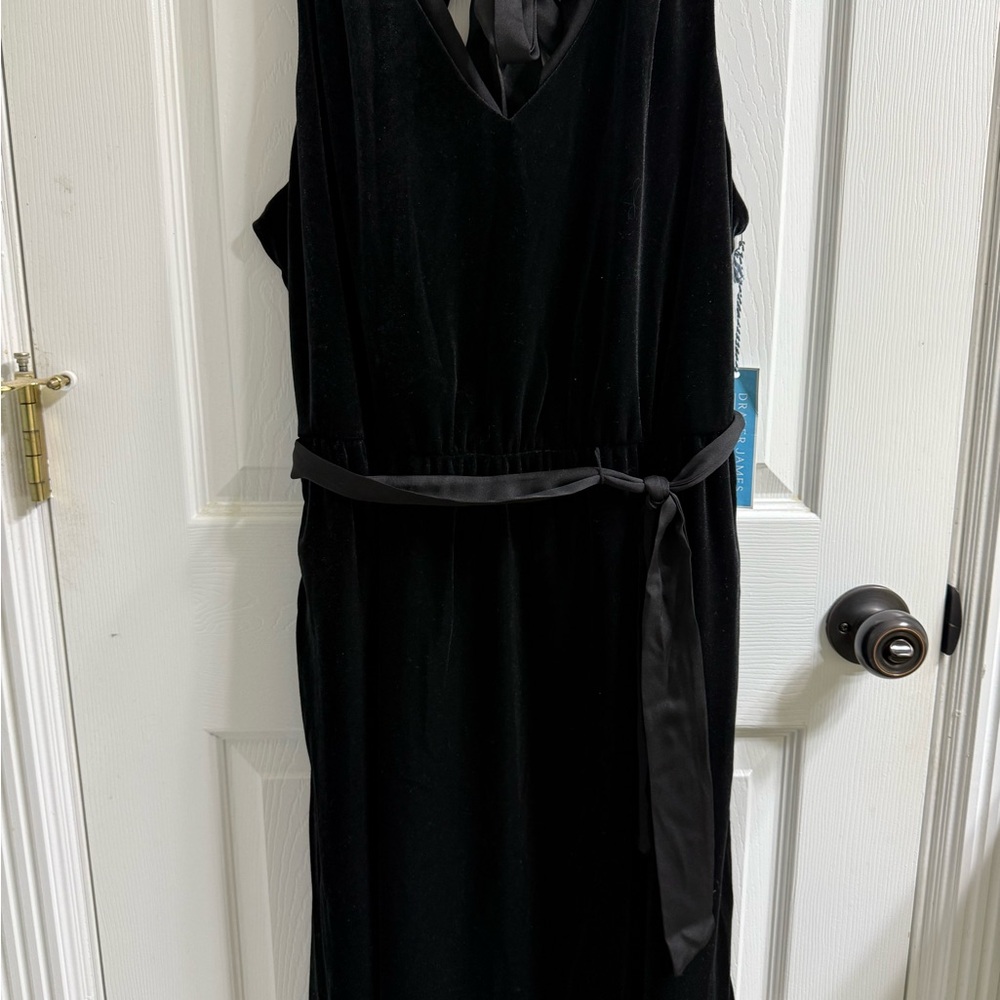 Draper James Black V-Neck Sheath Midi Dress